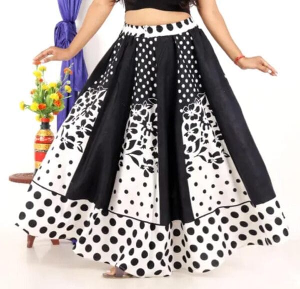 Elegance in Monochrome: The Timeless Charm of the Women's Long Printed Black and White Cotton Skirt